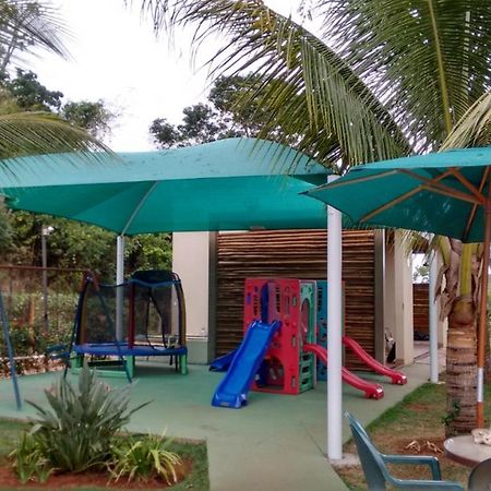 Aldeia Do Lago Caldas Novas Lindo Apt Com Cozinha Mobilia Nova Pode Levar Bebidas Na Area Das Piscinas エクステリア 写真