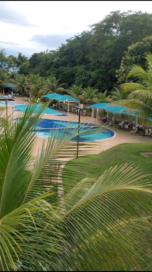 Aldeia Do Lago Caldas Novas Lindo Apt Com Cozinha Mobilia Nova Pode Levar Bebidas Na Area Das Piscinas エクステリア 写真